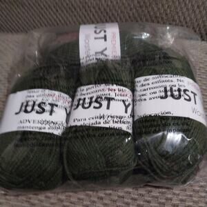New Premier Just Yarn "Pine Green"
